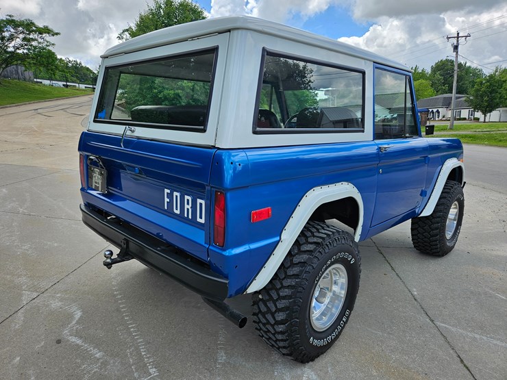 1974-ford-bronco-image-25