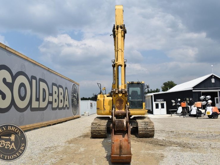 2012-komatsu-pc228us-lc-8-image-33