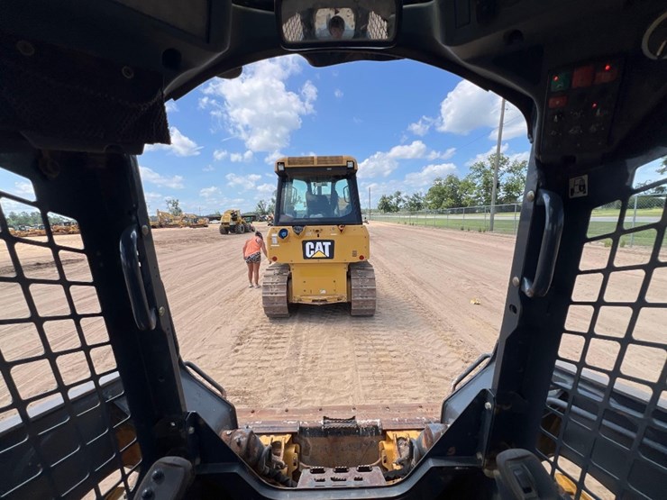 2019-deere-331g-image-35