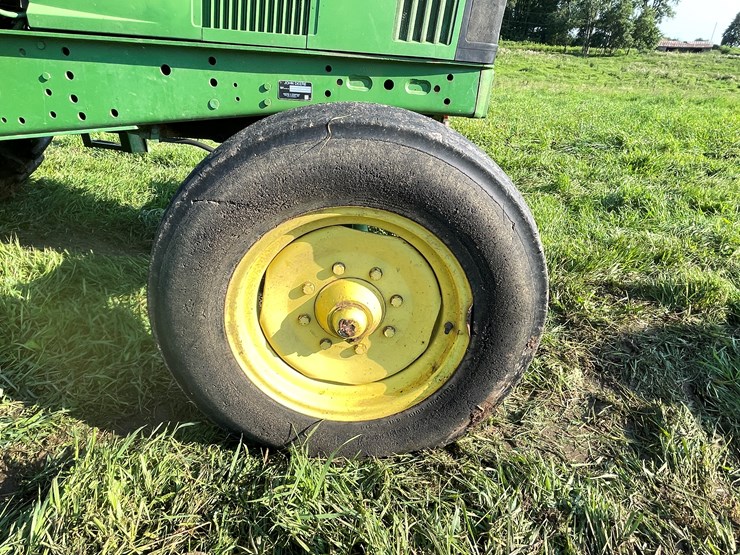 john-deere-6405-image-34