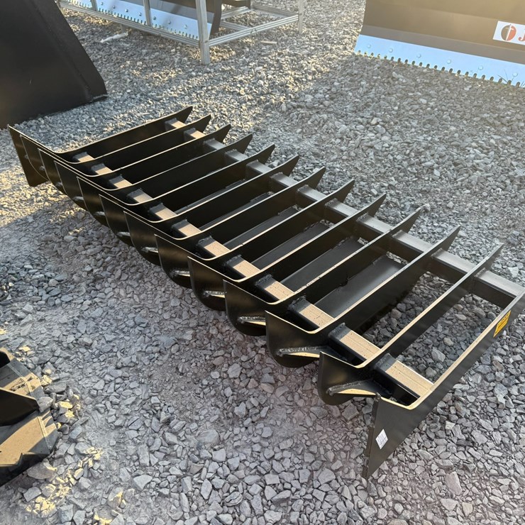 #2075 • KC 70" Skid Steer Root Rake Inv#: 25306