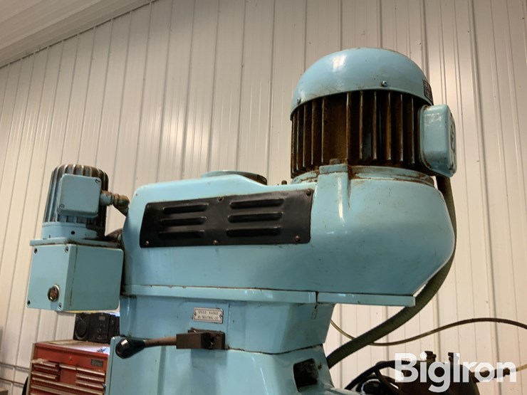 hurco-cnc-mill-image-10