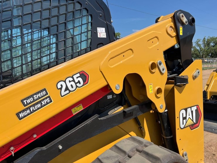 2025-caterpillar-265-skid-steer-image-20