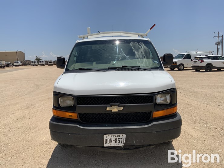 2014-chevrolet-express-1500-image-2