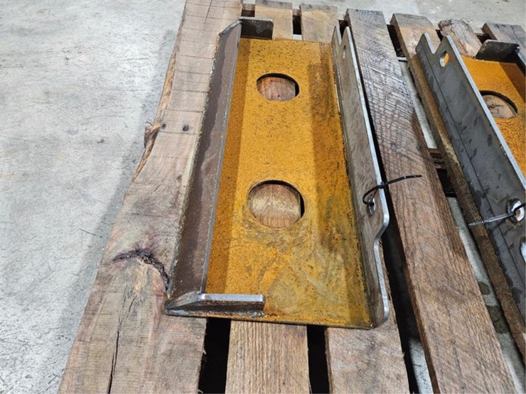 #403-•-new-kit-mini-skid-steer-face-plate-image-5