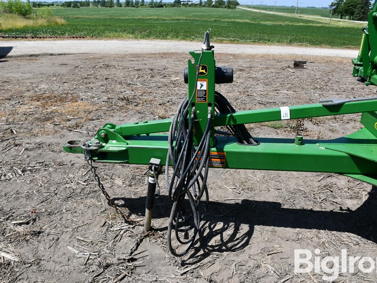john-deere-2210-image-10