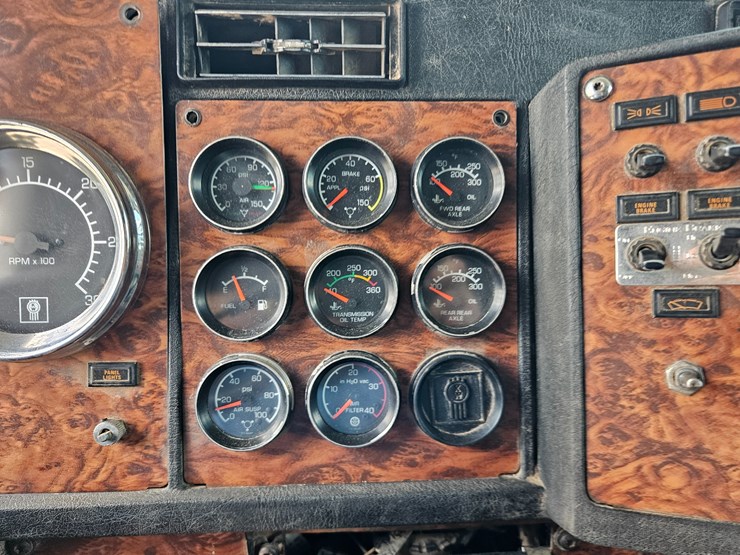 2000-kenworth-w900-image-67