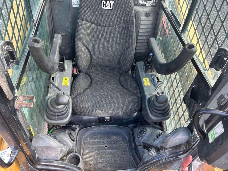 2018-caterpillar-259d-image-19