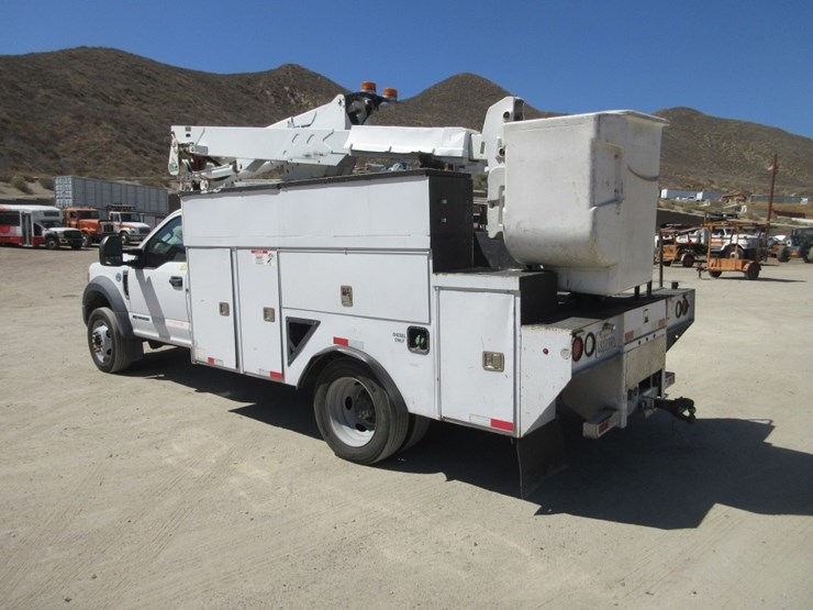 2017-ford-f550-sd-image-2