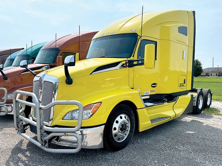 2023-kenworth-t680-image-1