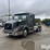 2014-volvo-vnl42t300-image-1