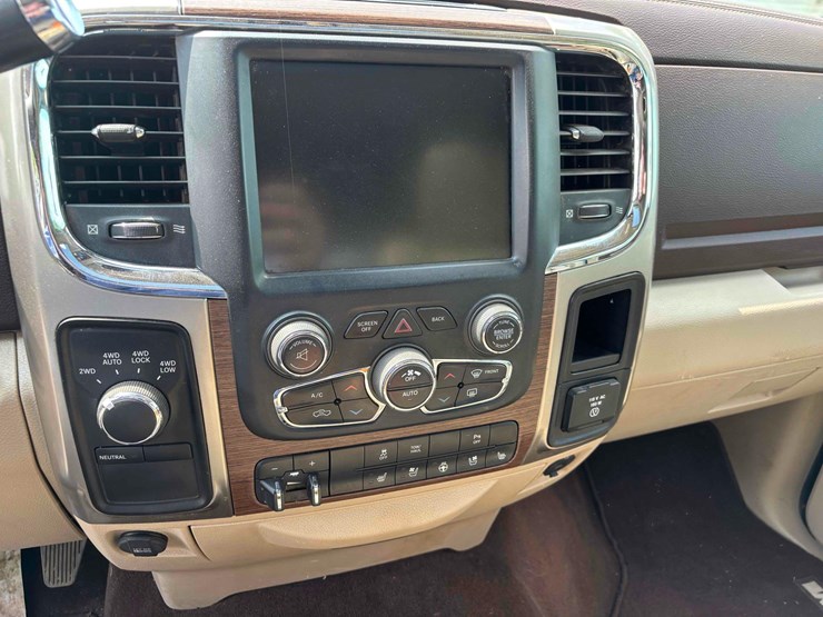 2013-dodge-ram-1500-image-12