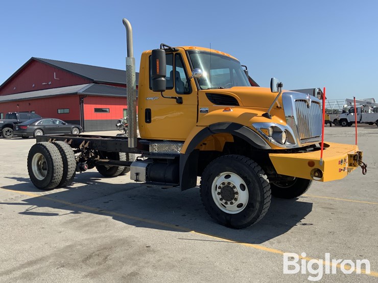 2010-international-workstar-7300-image-3