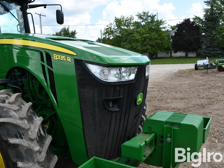 2014-john-deere-8335r-image-17
