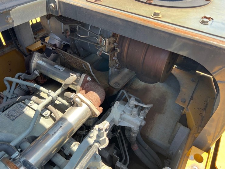 2013-deere-470g-lc-image-38