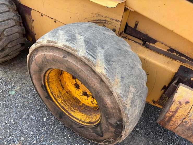 1998-new-holland-lx885-image-11