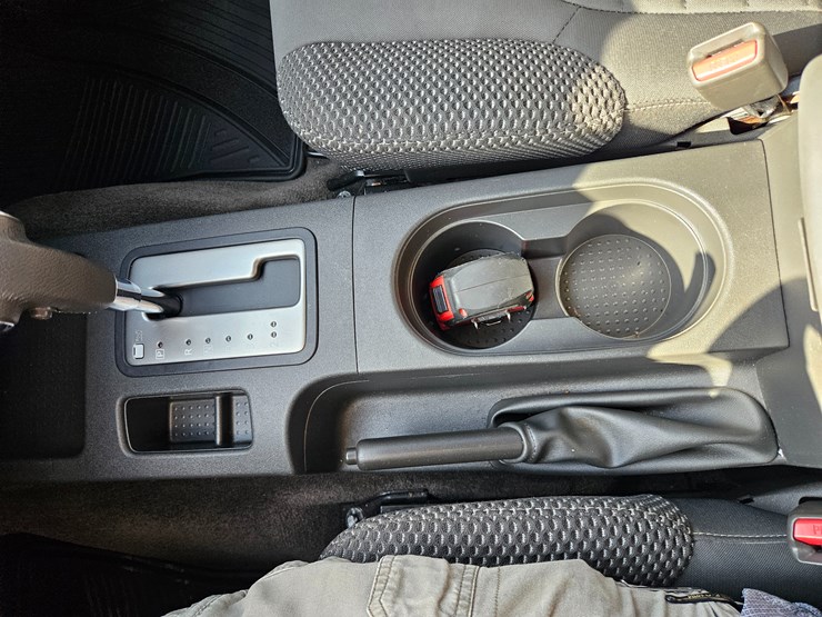 2016-nissan-frontier-image-41