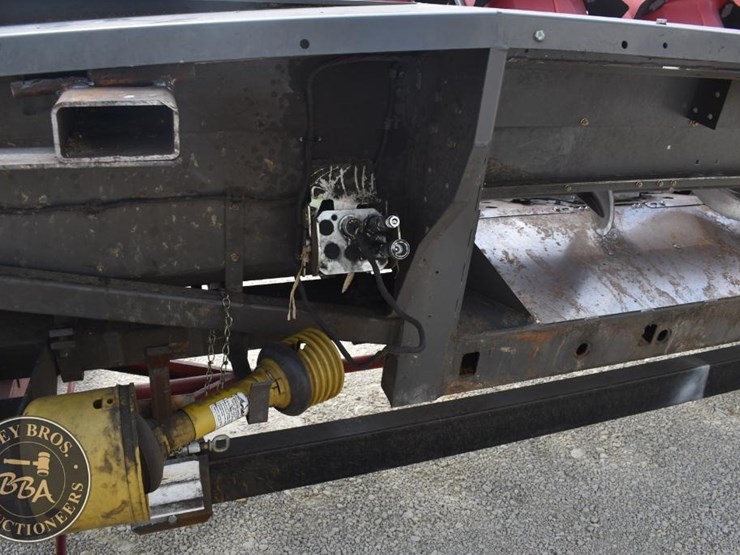 2011-massey-ferguson-830-image-10
