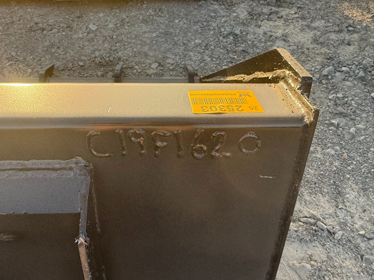 #2093-•-kc-66"-skid-steer-bucket-w/-teeth-inv#:-25303-image-7