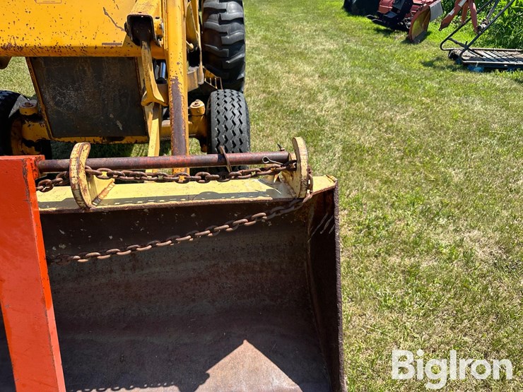 1985-john-deere-401d-image-11