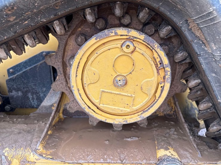 2018-caterpillar-239d-image-9