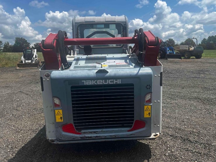 2021-takeuchi-tl12v2-image-5