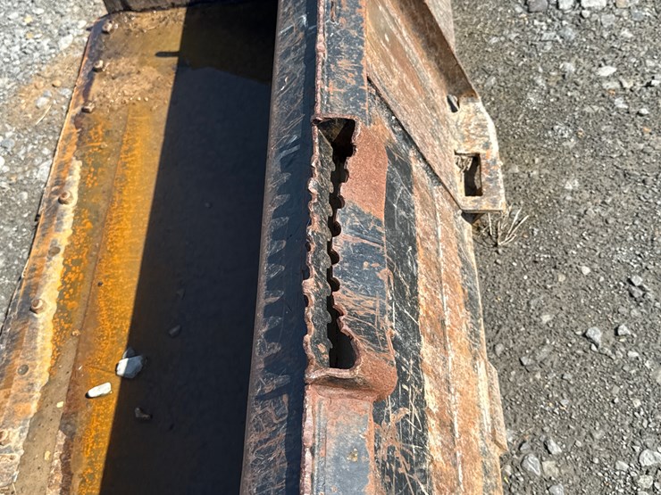 #2046-•-7’-skid-steer-smooth-blade-bucket-x019905inv#:-23790-image-7