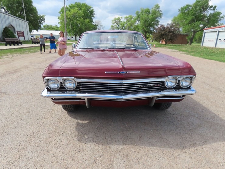 1965-chevrolet-impala-ss-image-2