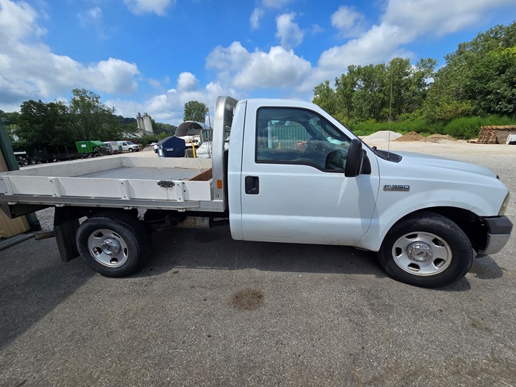 2005-ford-f350-image-29