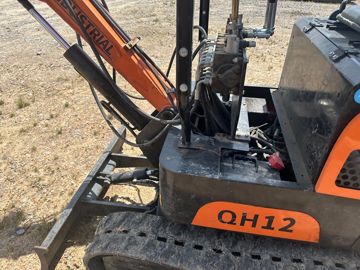#81-•-agt-q12-mini-excavator-inv#:-25205-image-19