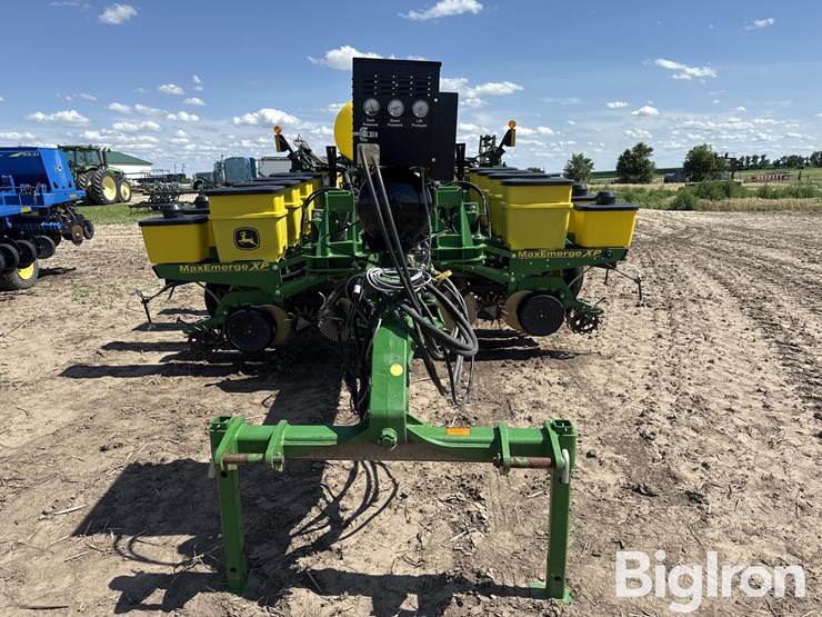 2009-john-deere-1770nt-image-2