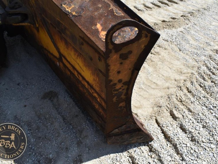 2019-deere-750k-lgp-image-36