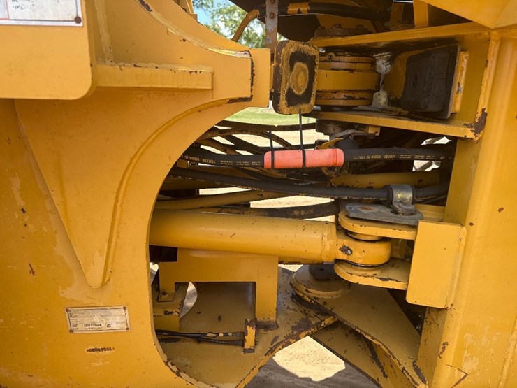1998-caterpillar-it28g-image-15