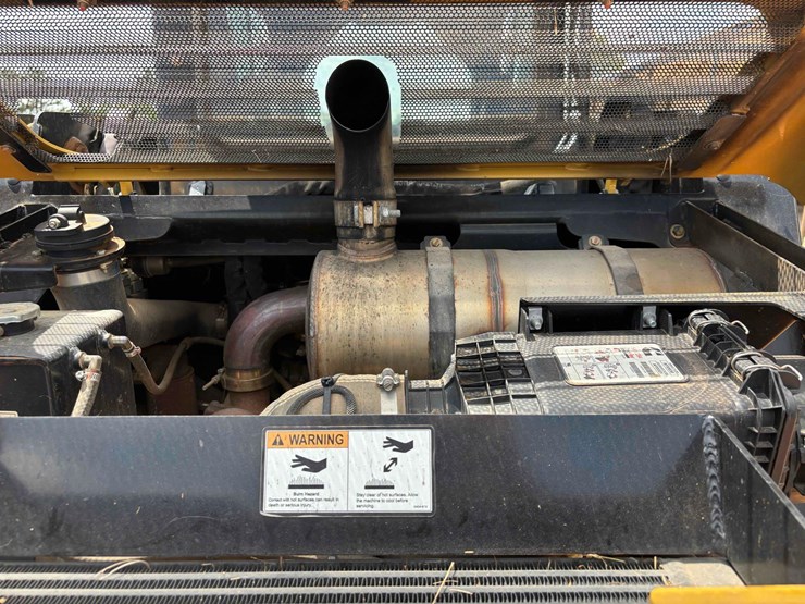2018-asv-rt75-skidsteer-image-13