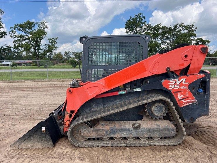 2018-kubota-svl95-2s-image-1