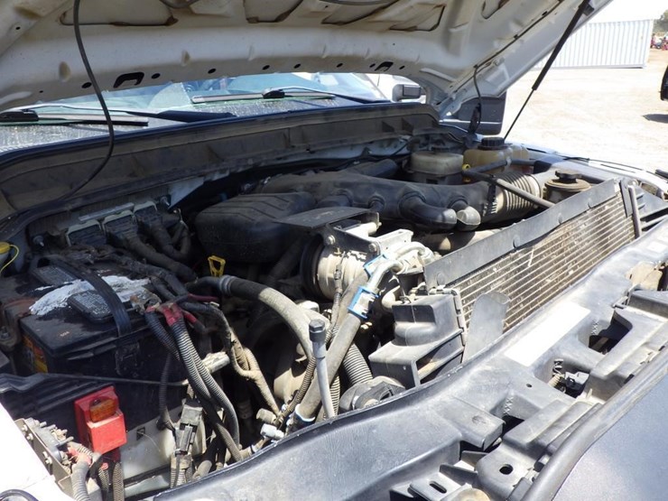 2014-ford-f550-image-17