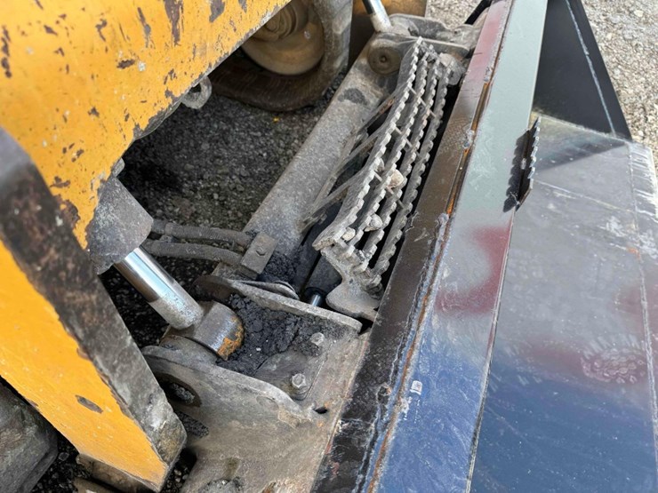 2015-caterpillar-279d-image-18