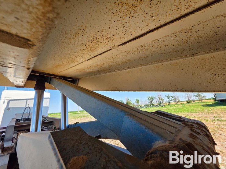 2009-courtney-berg-t/a-end-dump-silage-trailer-image-18