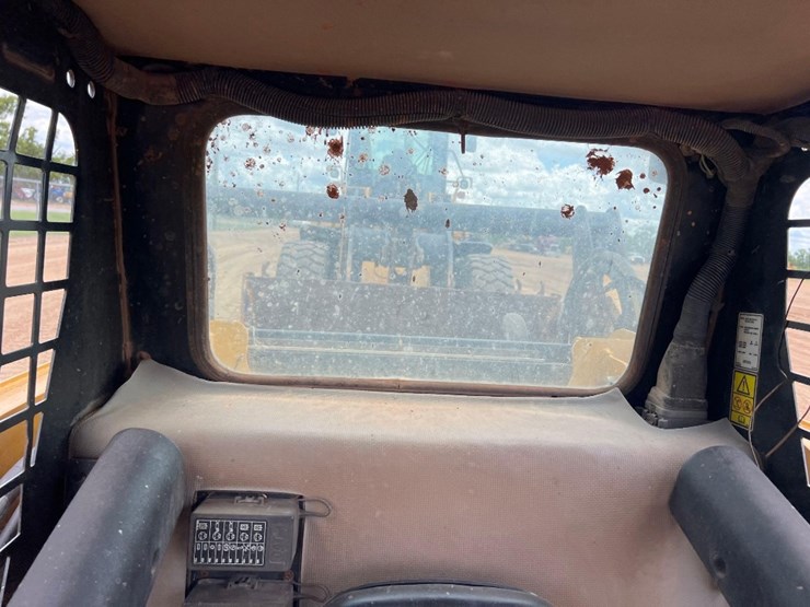2012-caterpillar-259b3-image-33