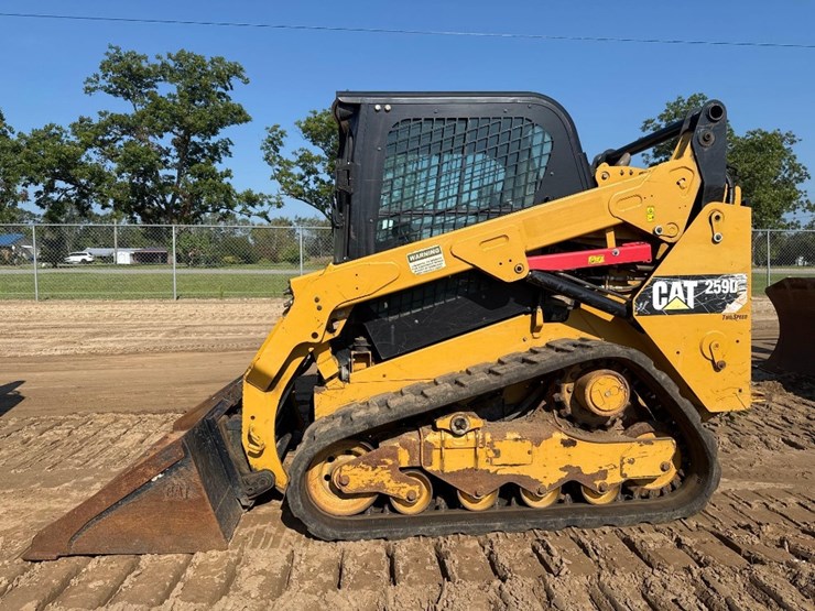2014-caterpillar-259d-image-1