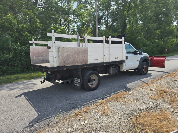 2011-ford-f550-image-32