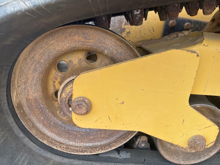 2014-caterpillar-279d-image-12