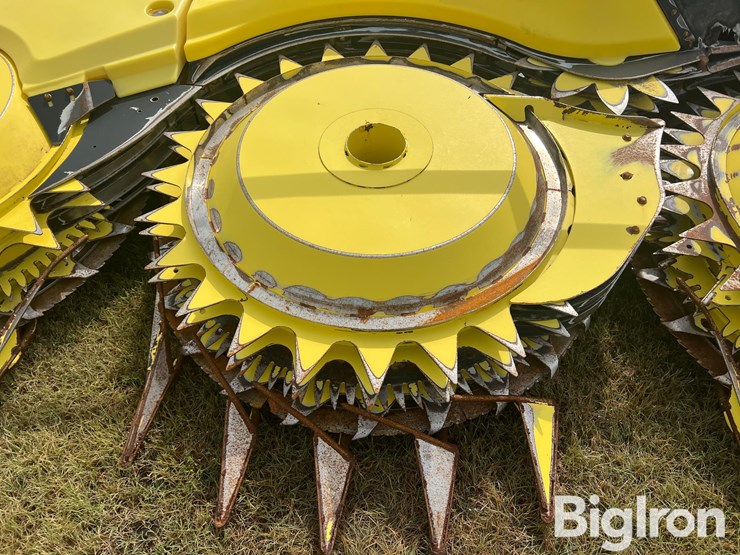 2021-john-deere-772-image-12