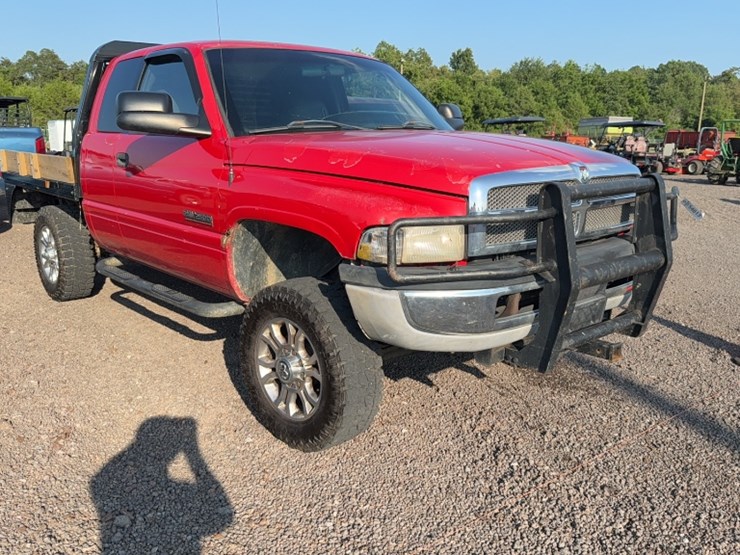 2001-dodge-ram-2500-image-3