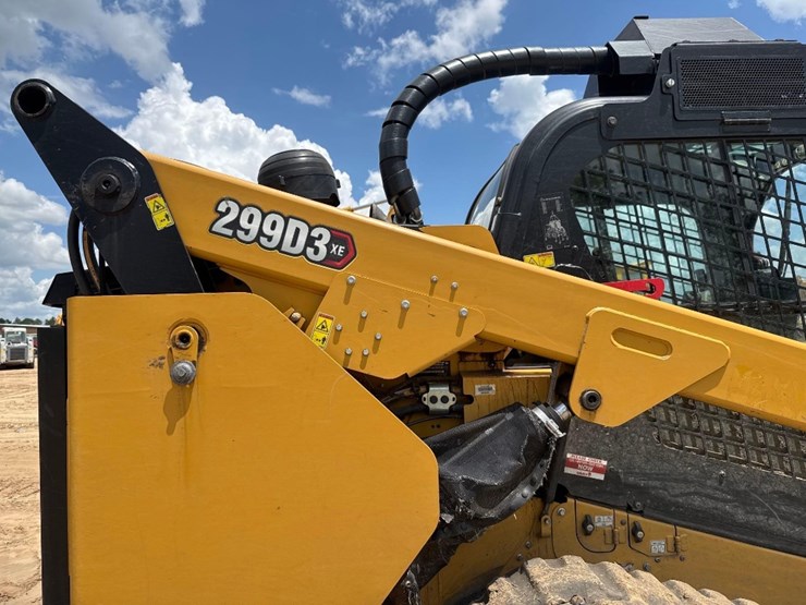 2021-caterpillar-299d3-xe-image-20