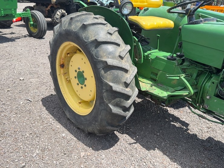 john-deere-820-image-6