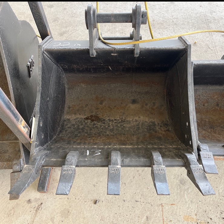 #13 • TAG 22IN DIGGING BUCKET FOR YANMAR