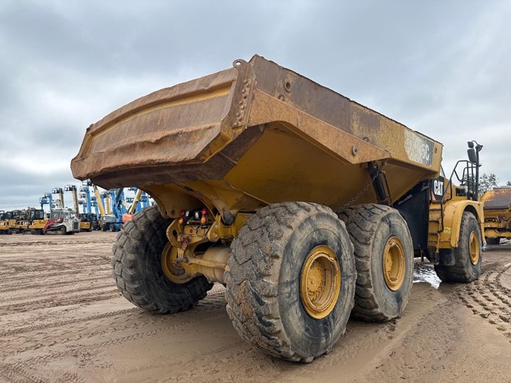 2015-caterpillar-745c-image-6
