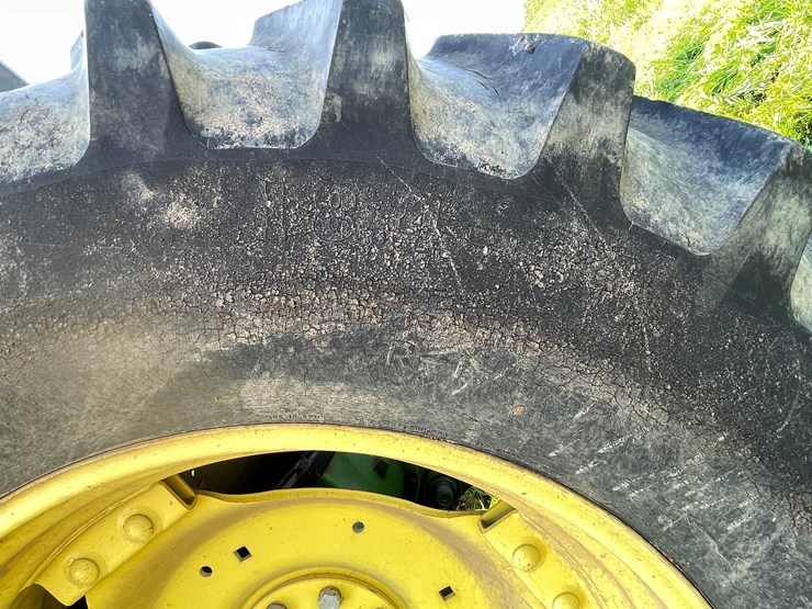 john-deere-6405-image-32