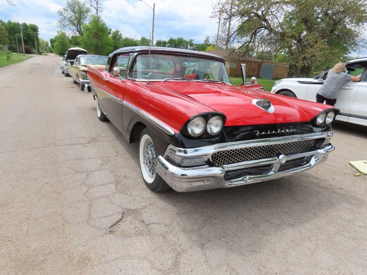 1958-ford-fairlane-500-skyliner-retractable-hardtop-image-28